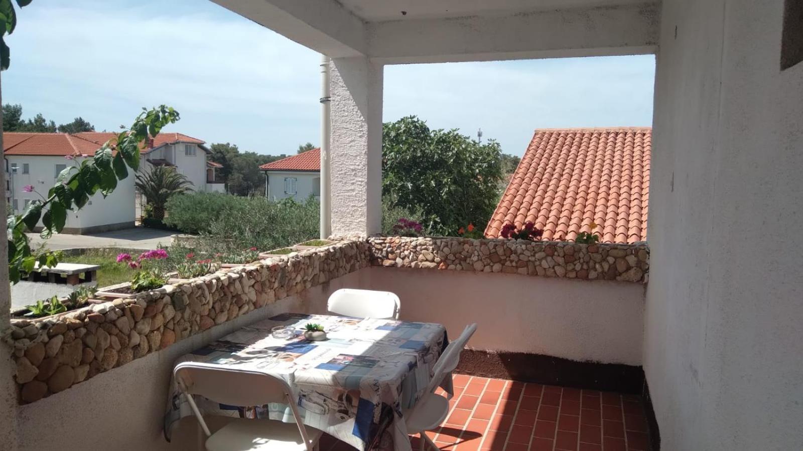 Flip - Flop Apartment Novalja Bagian luar foto
