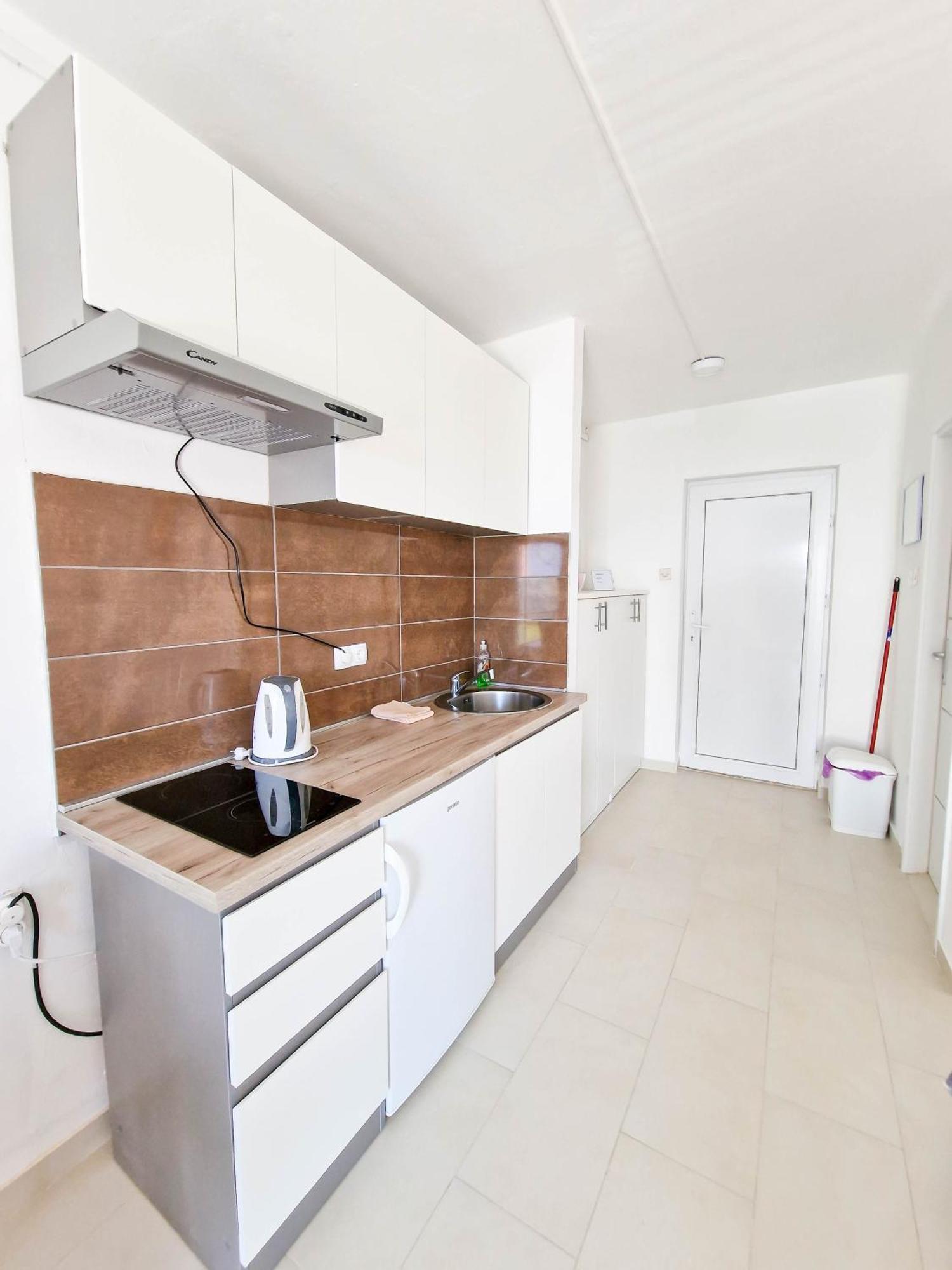 Flip - Flop Apartment Novalja Bagian luar foto