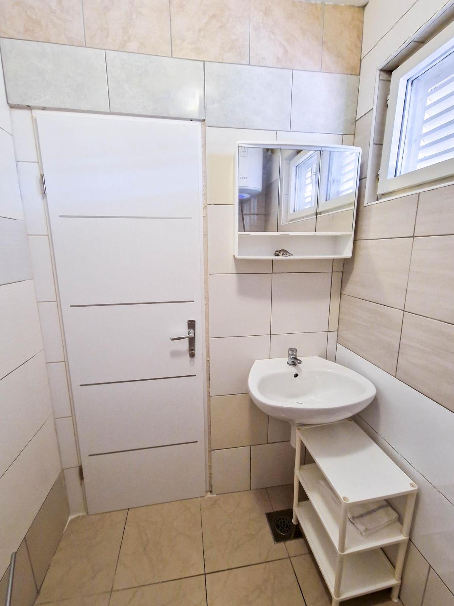 Flip - Flop Apartment Novalja Bagian luar foto