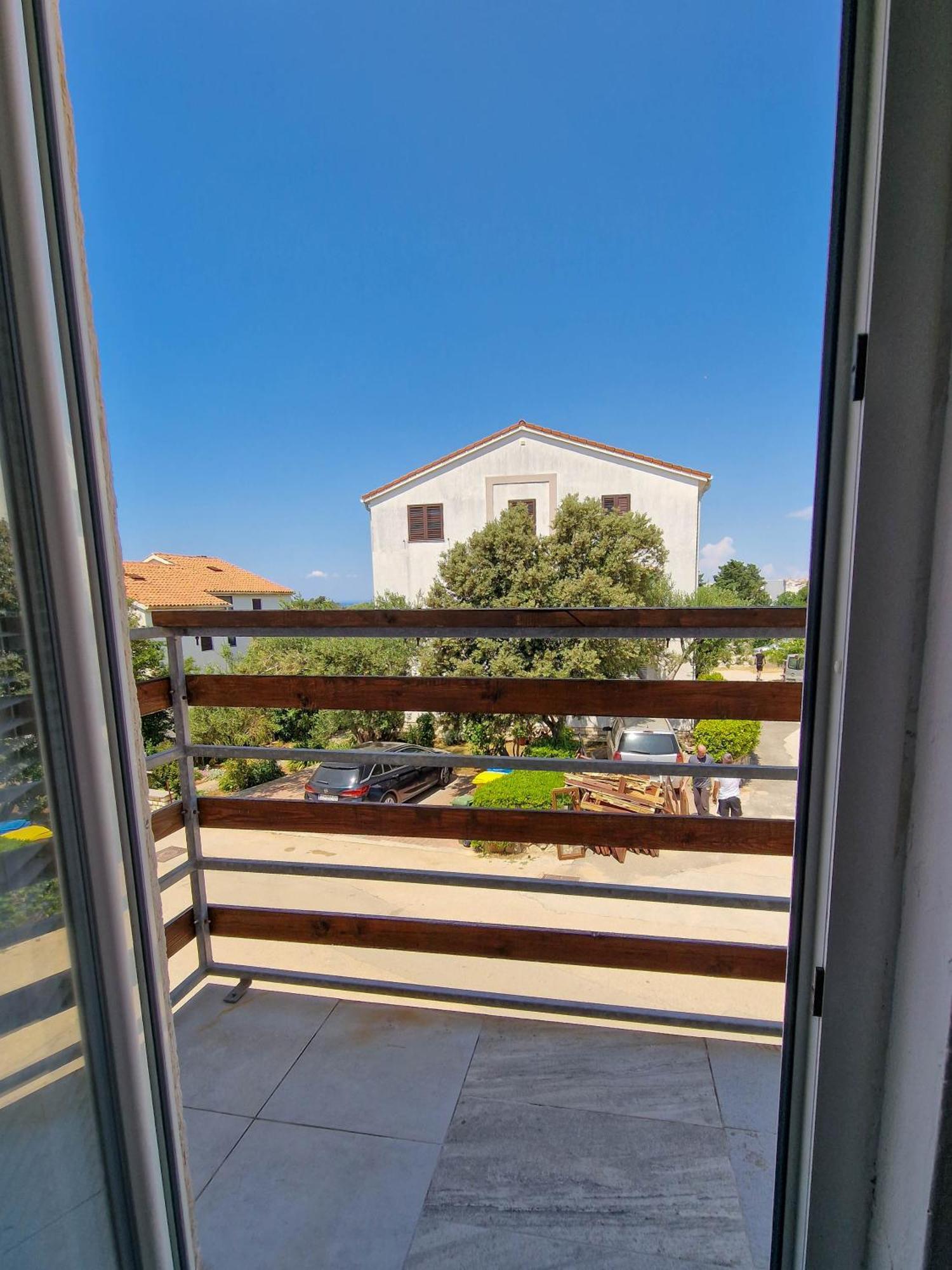 Flip - Flop Apartment Novalja Bagian luar foto