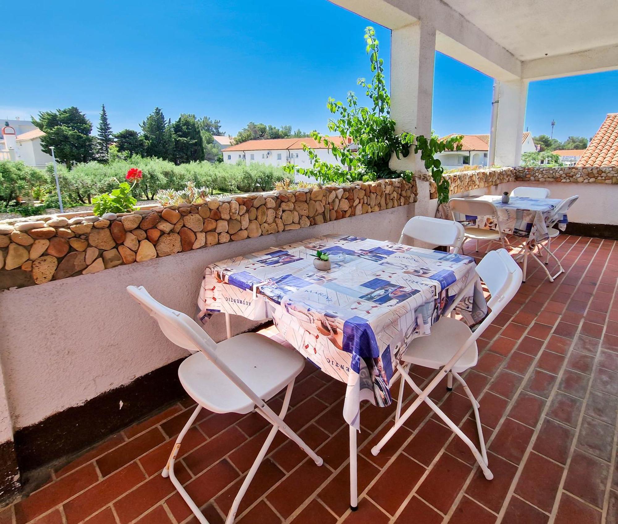 Flip - Flop Apartment Novalja Bagian luar foto